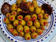 masline umplute cu rosii uscate - belli siciliani - produse sicilia - produse alimentare sicilia - belli siciliani - produse sicilia - produse alimentare sicilia